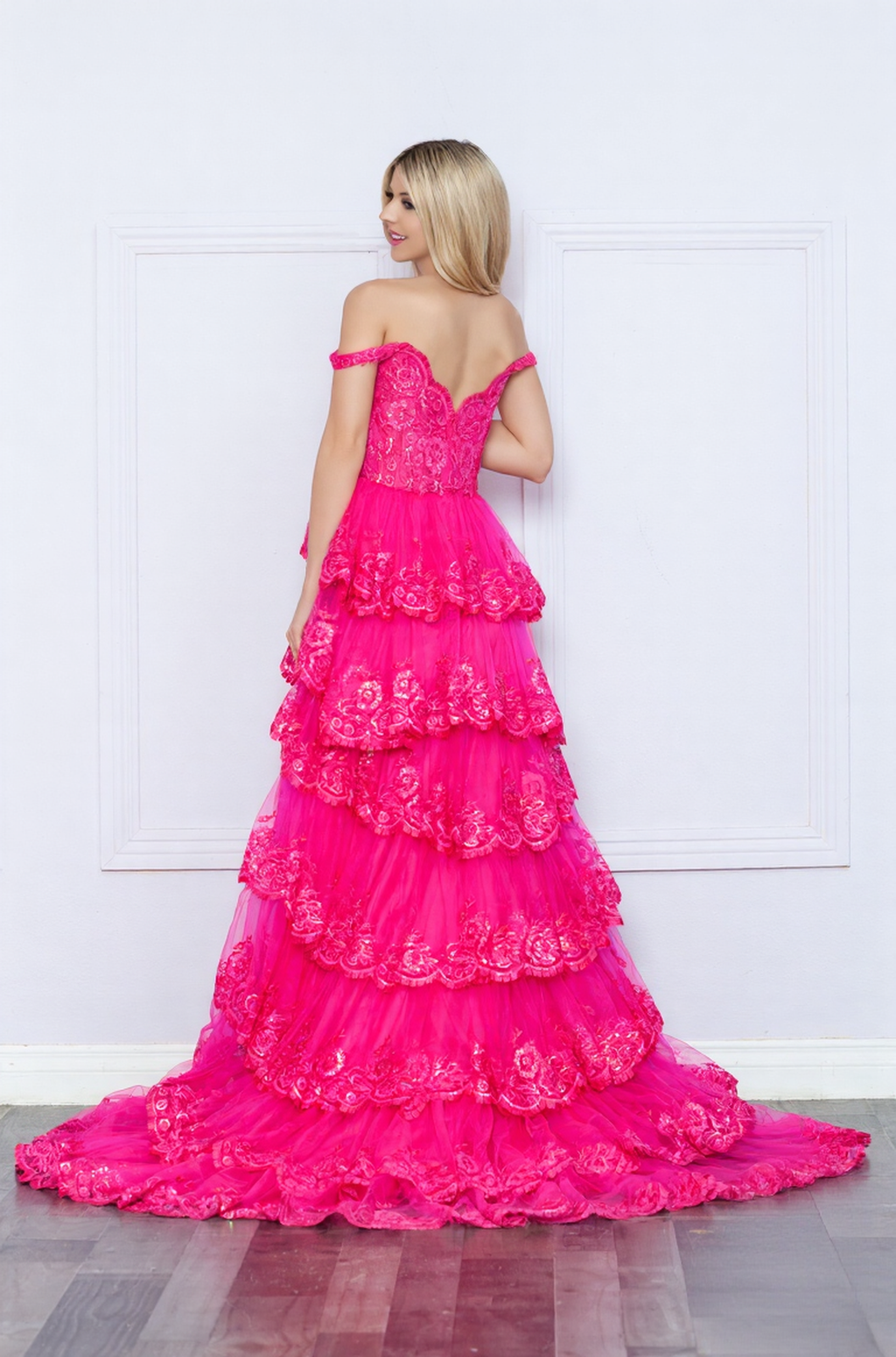 Sequins Embellished Long Ruffled Dress w/ Charming Sweetheart Neckline NX R1299