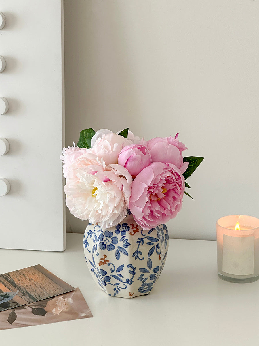 Elegant Porcelain Vase Decor-0