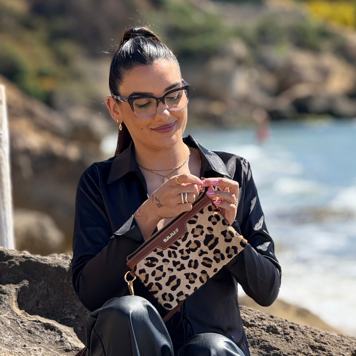 Cartera de Mano Estilo Leopardo – Cuero Marrón y Pelo Natural – IULIUS-1