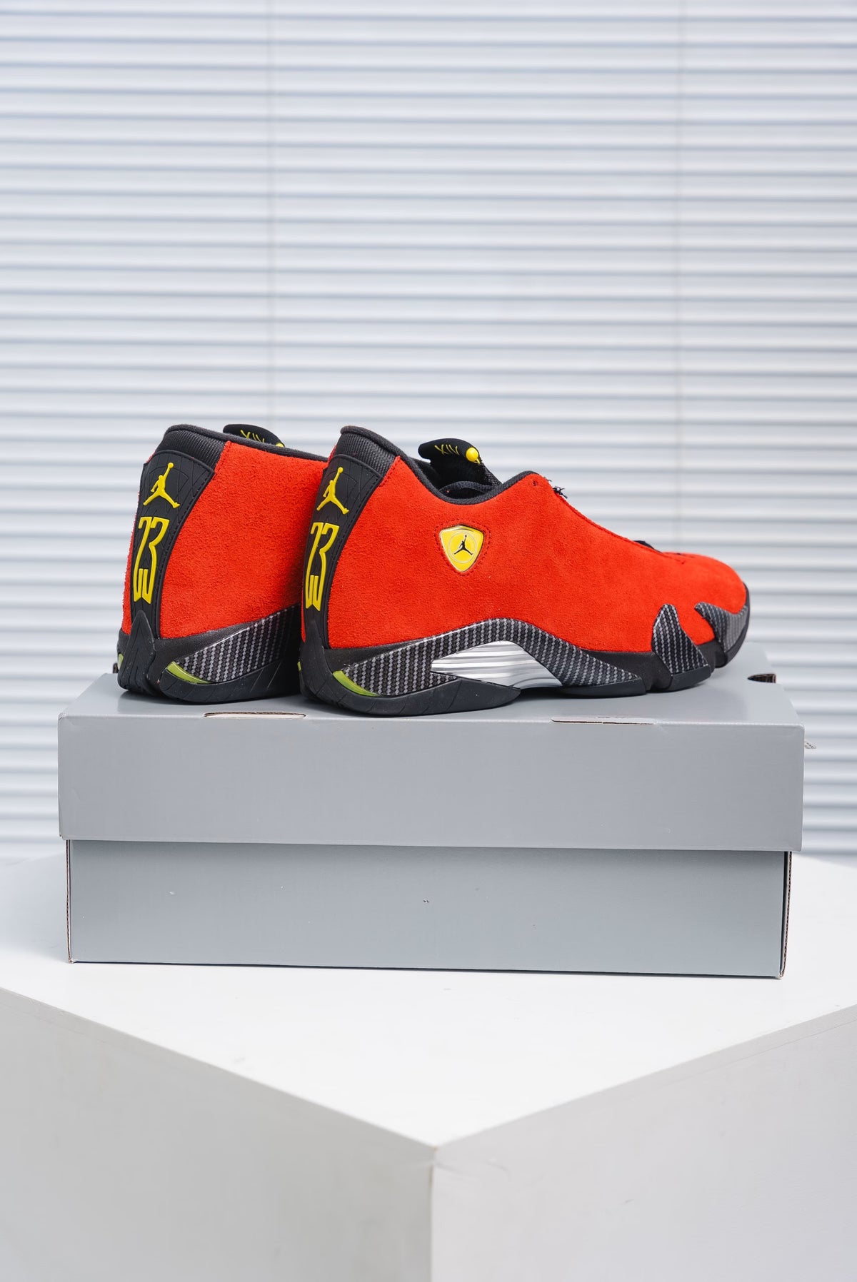 Air Jordan 14 "Ferrari" IF5015-600