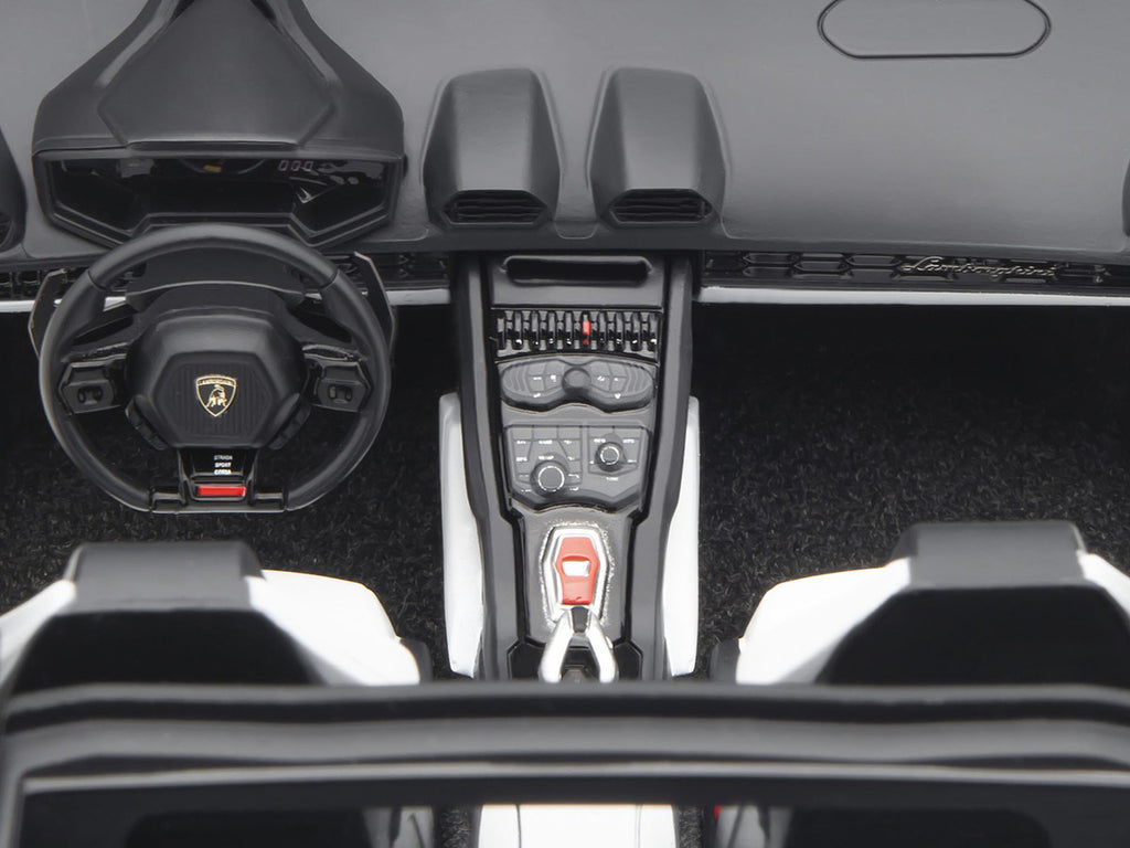 Lamborghini Huracan GT "LB-Silhouette Works" White with Black 1/18 Model Car by Autoart-3