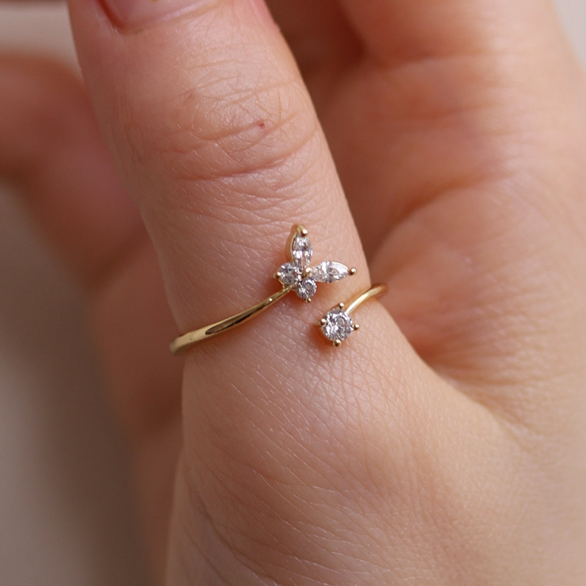Butterfly cubic ring-2