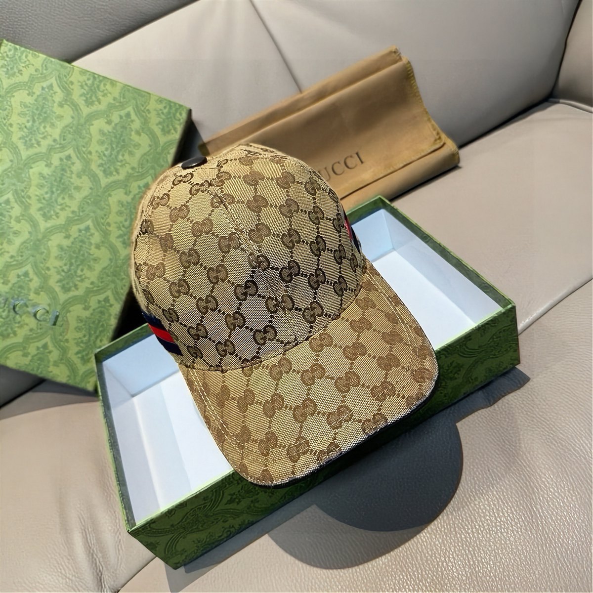 Gucci   Шапки с козирка