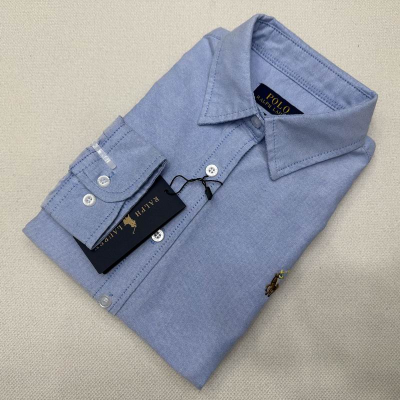 Ljusblå Polo Ralph Lauren skjorta med krage och knappar