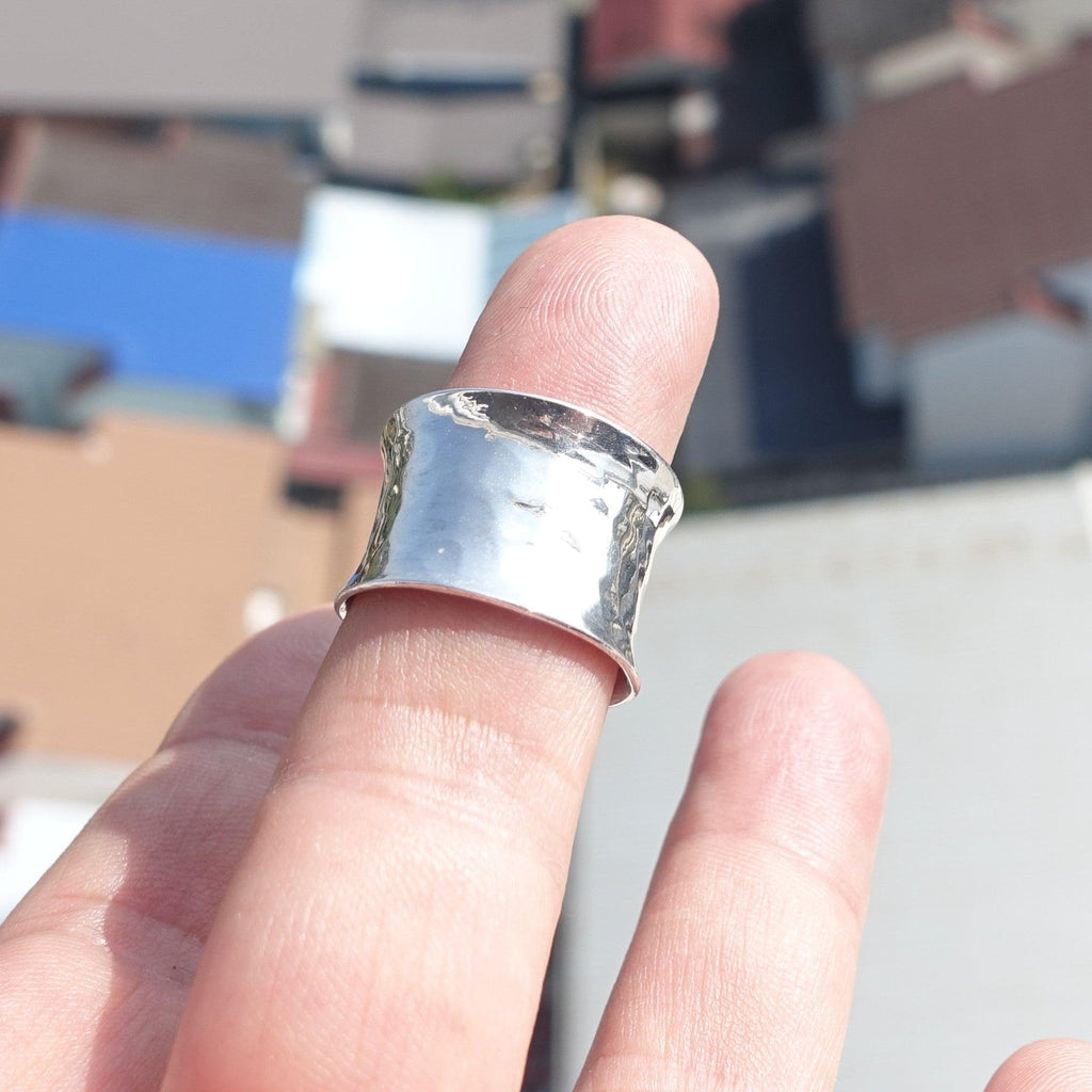 Minimalist Silver Ring, Sterling Silver Ring, handmade silver ring, hammered design, wide band Ring, Unisex Design - flexible Size 7.5-0