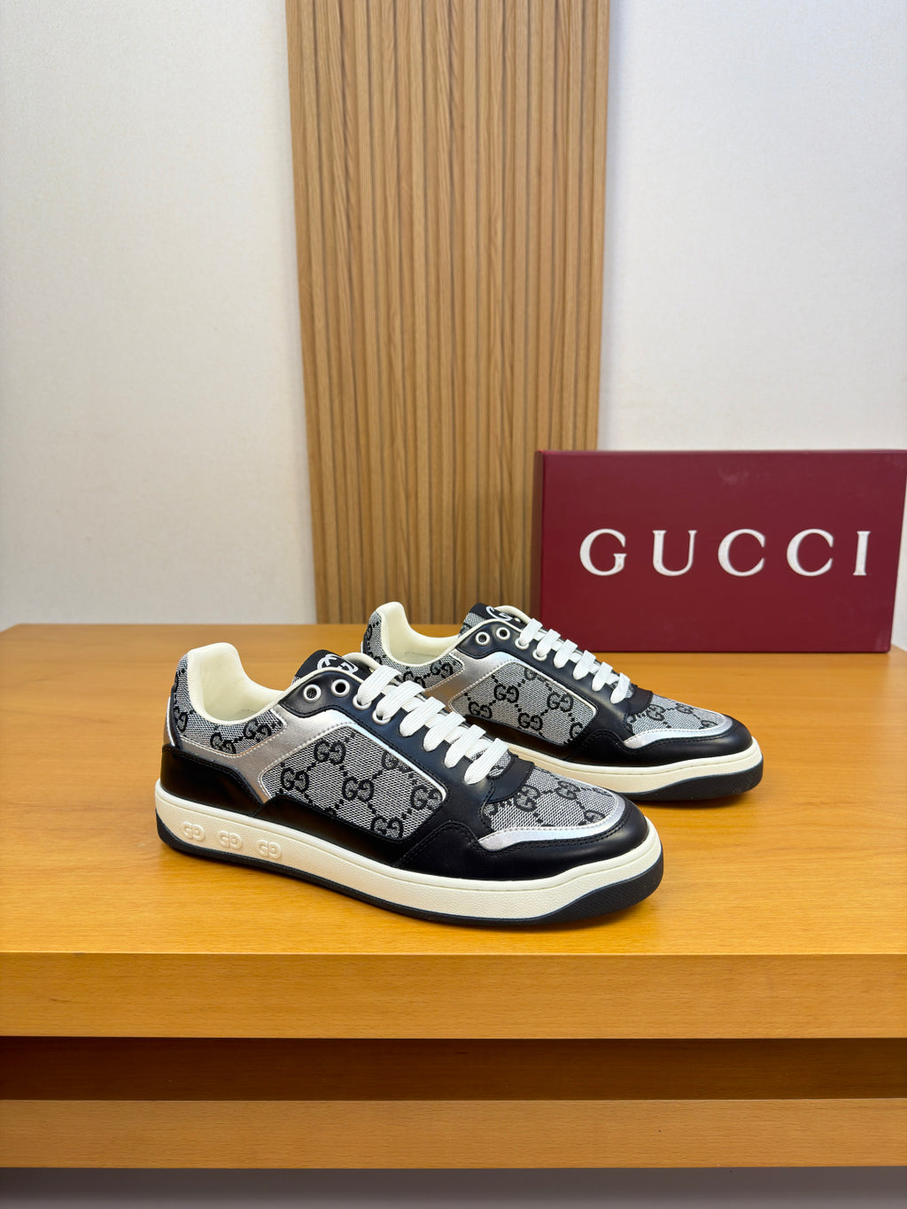 skor  Gucci