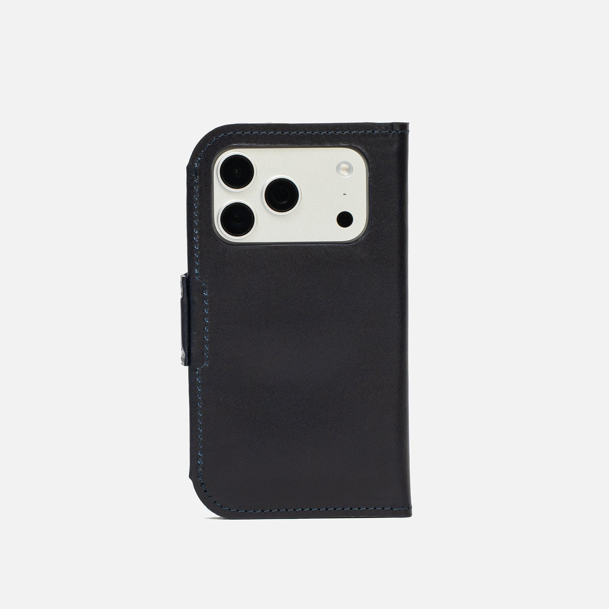 Classic 5.1 Leather Folio Case for iPhone 18 Pro & Pro Max with MagSafe-9
