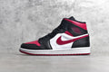 Air Jordan 1 Mid Bred Toe svart röd vit herr