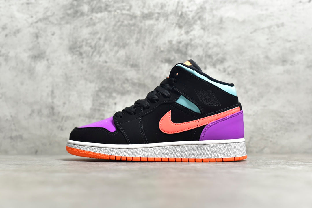 Air Jordan 1 Mid damsko i svart, lila och korall med ljusblå detaljer