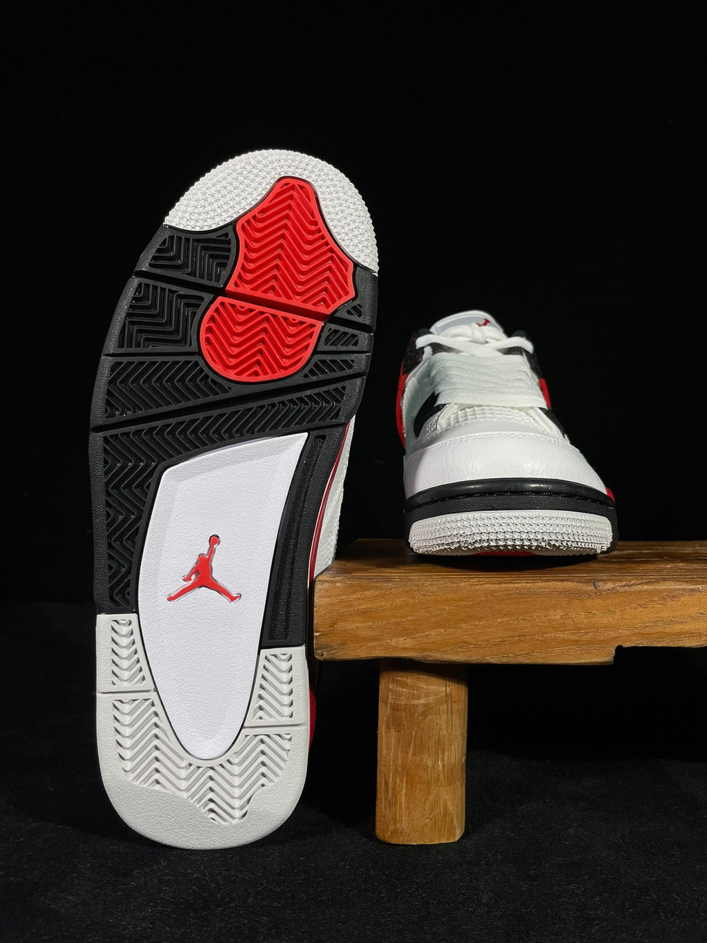 Air Jordan 4 Retro 'Red Cement' Vit/Röd
