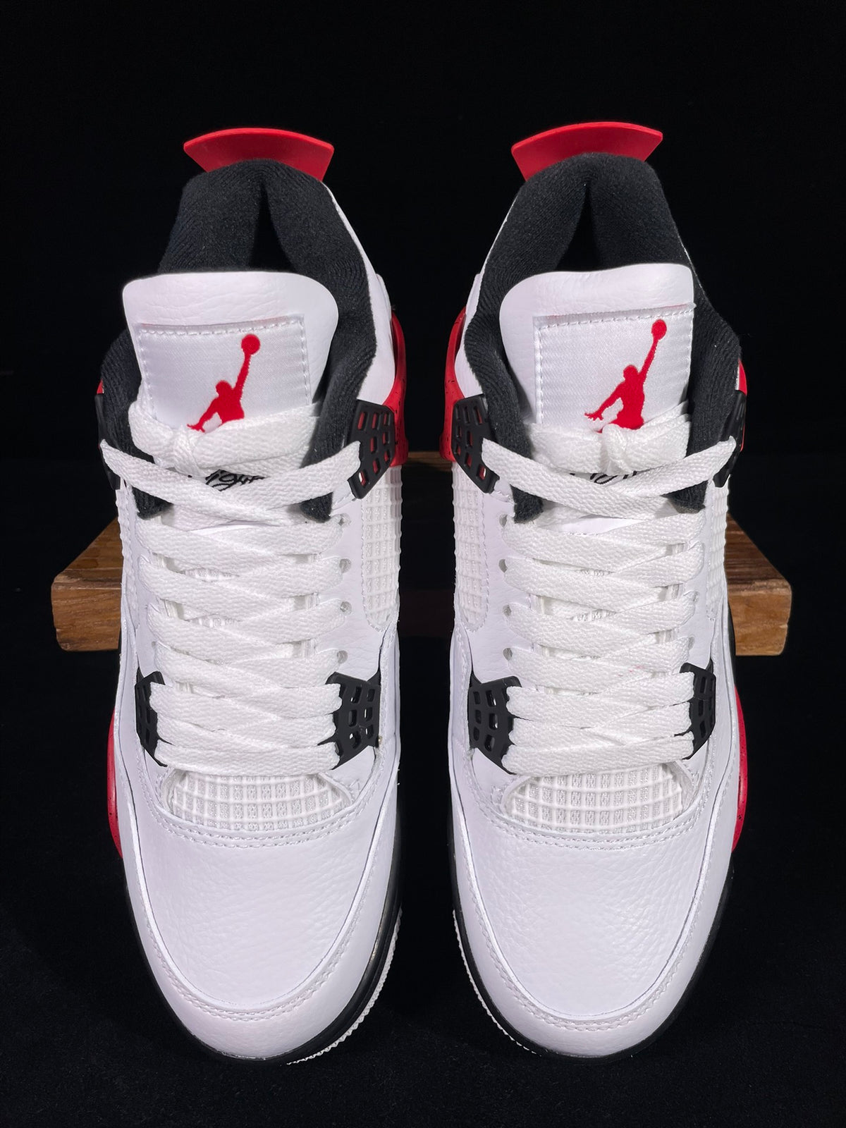 Air Jordan 4 Retro 'White Cement'