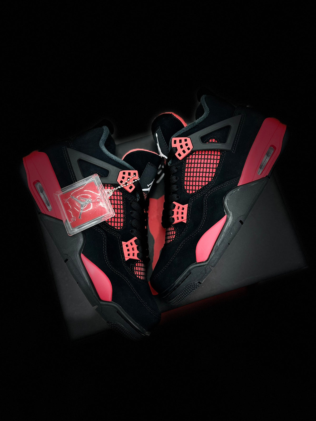 Air Jordan 4 Retro 'Red Thunder' Черни/Червени
