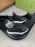 Gucci high-top sneakers svart präglat GG