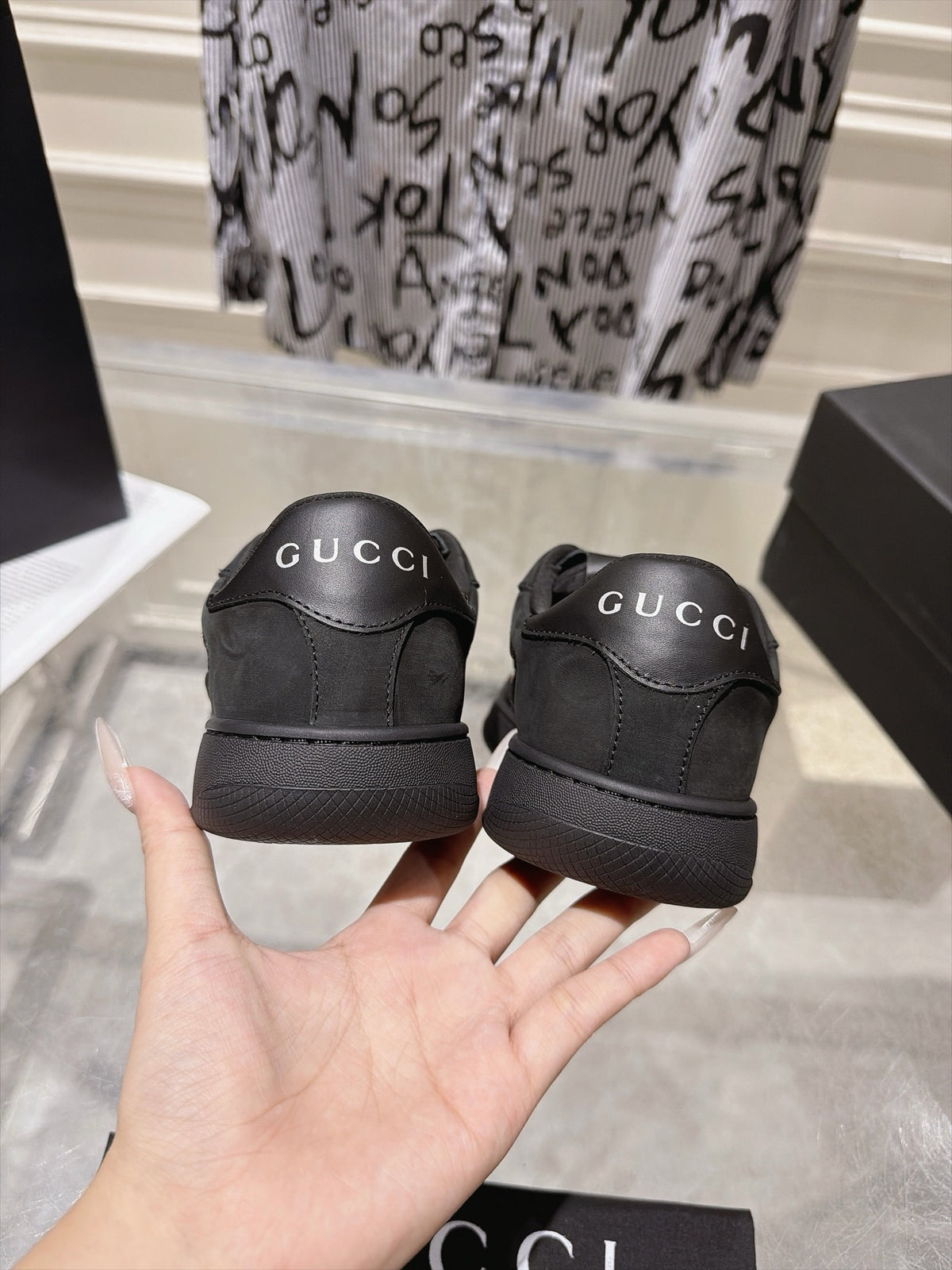 skor  Gucci