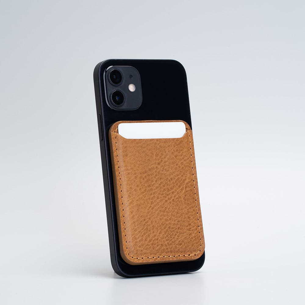 Gift Set: Classic Full-Grain Wallet compatible with MagSafe