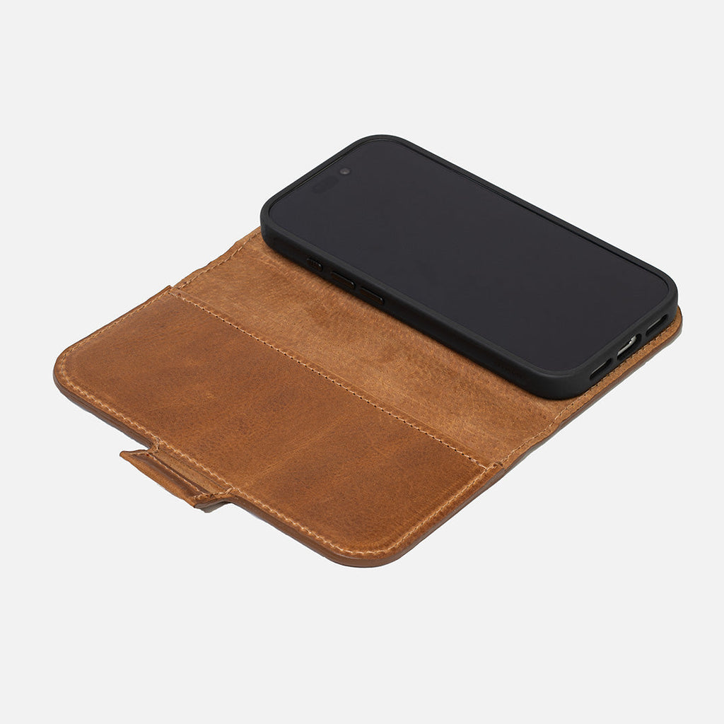 Classic 5.1 Leather Folio Case for iPhone 18 Pro & Pro Max with MagSafe-2