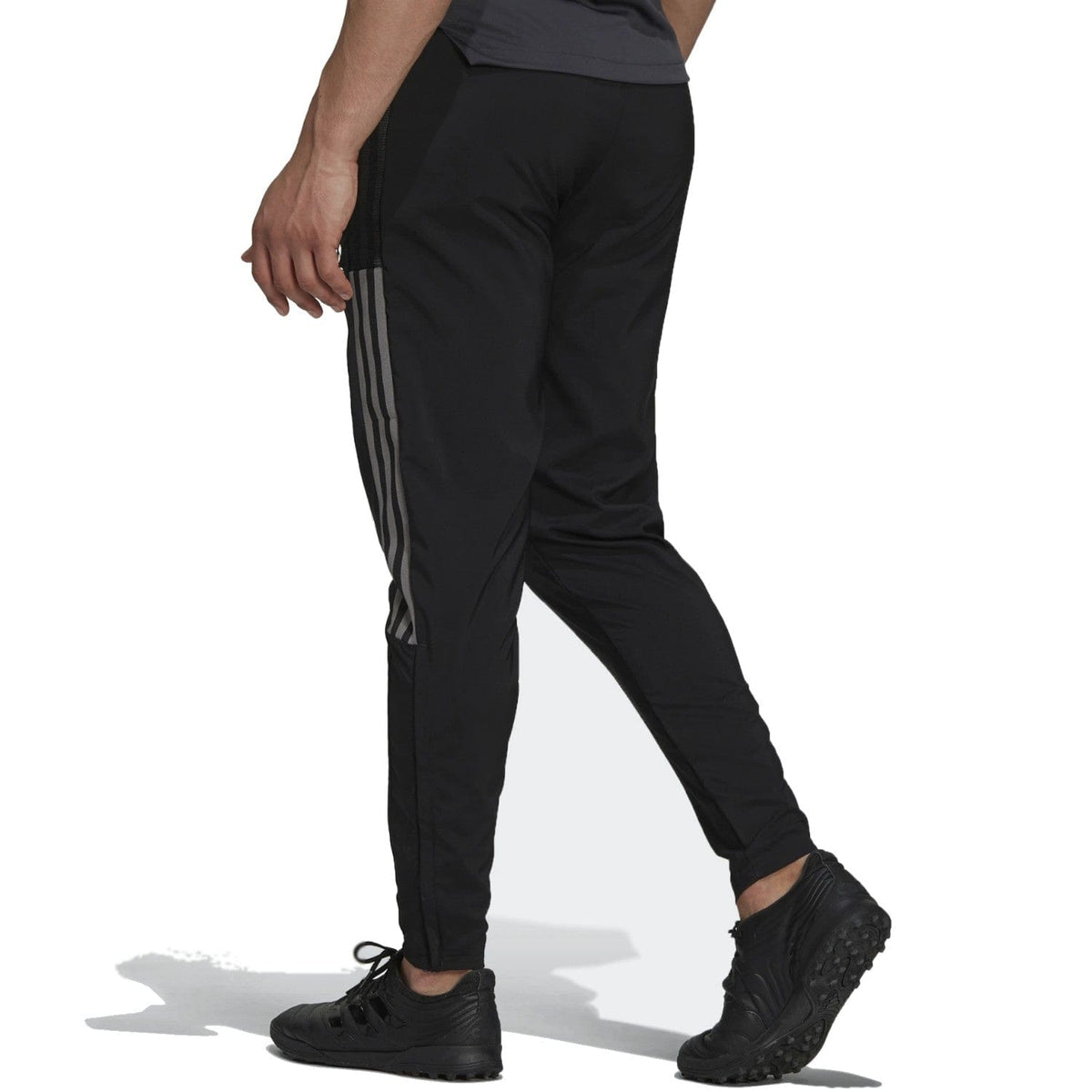 Juventus training presentation tracksuit 2022 - Adidas-2