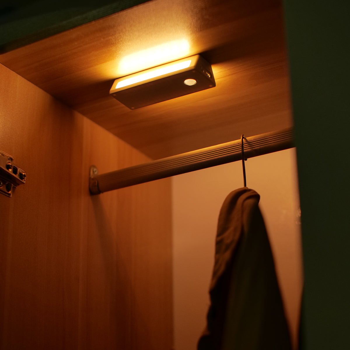 Rechargeable Motion Sensor Wooden Wall Night Light-4