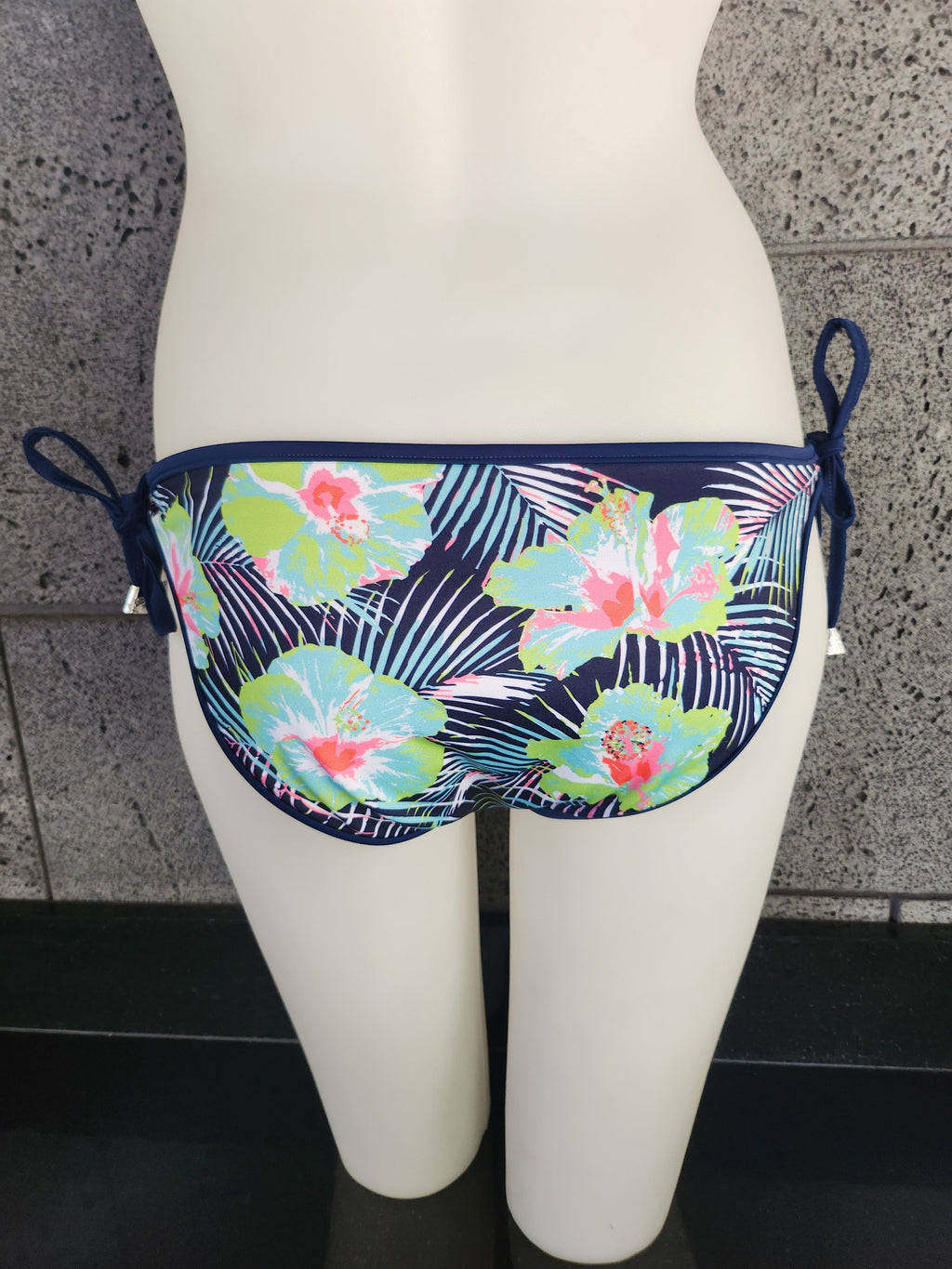 Loco Boutique Blue Flower Reversible