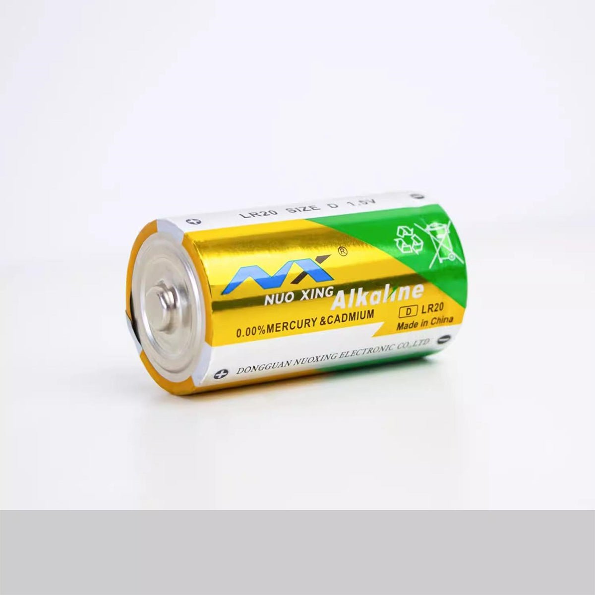 Smart Vacuum Pet Food Storage Container D-Size Alkaline Batteries 1.5V (3-Pack)-1